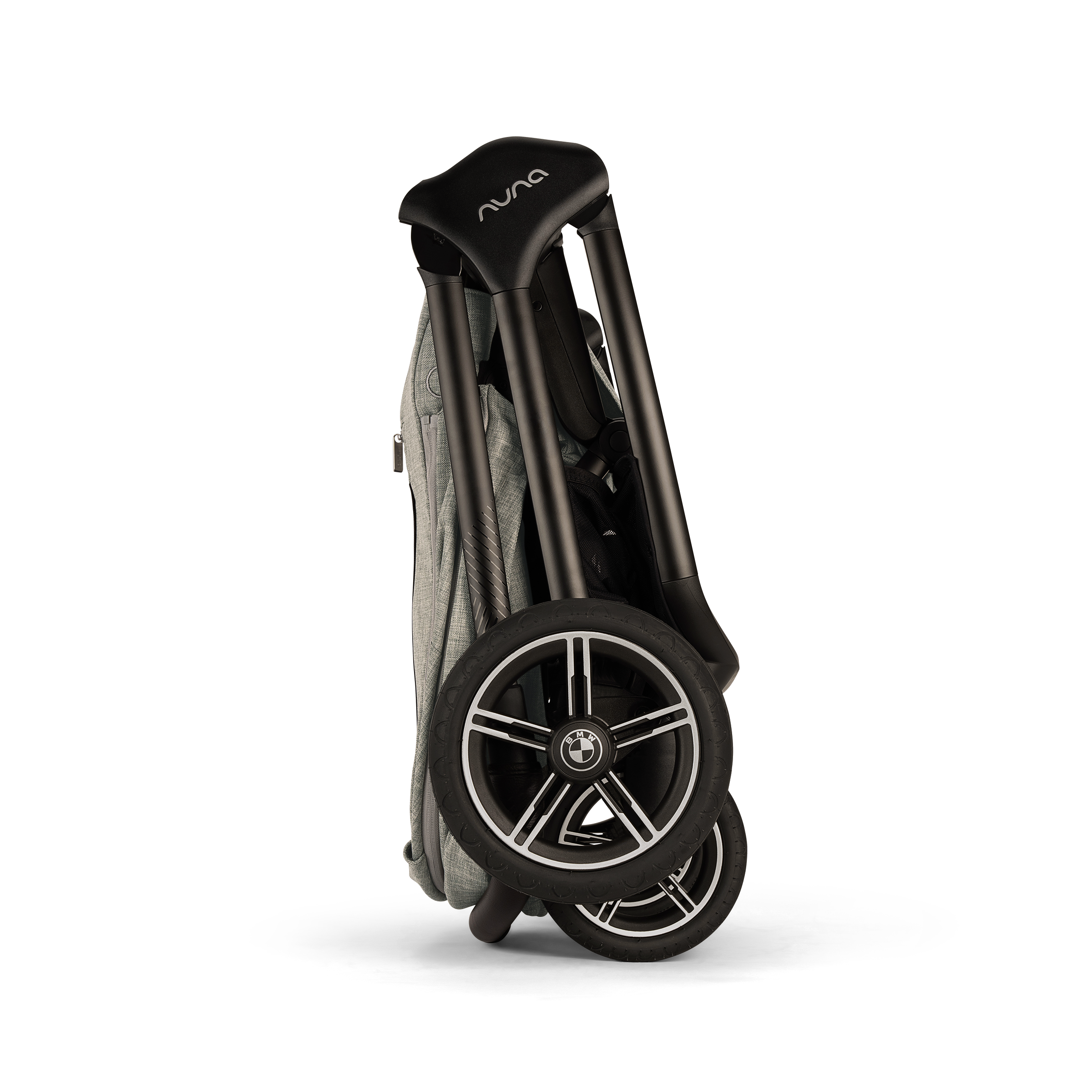 Poussette compact TRIV Next pour bébé de Nuna - Collection BMW