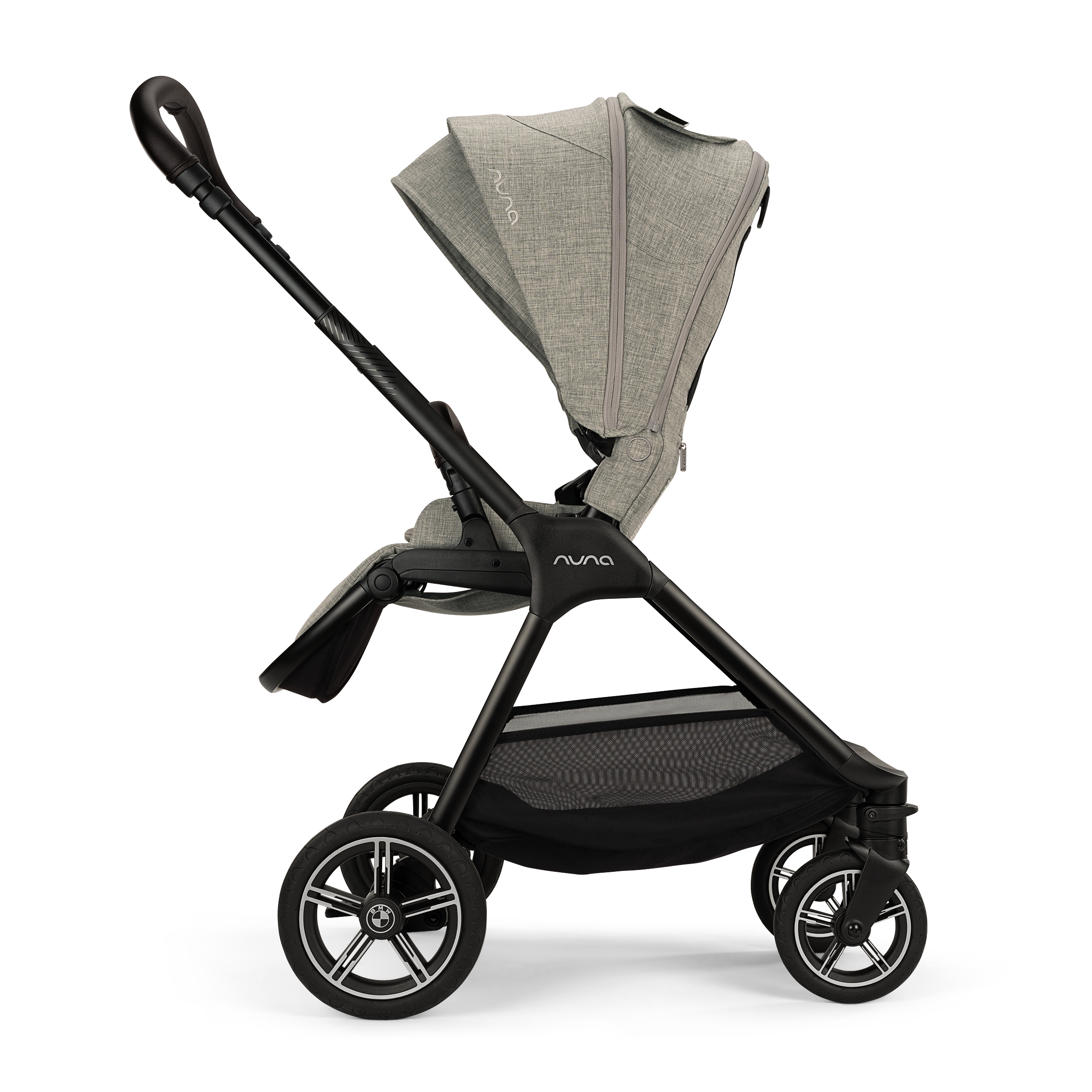 Poussette compact TRIV Next pour bébé de Nuna - Collection BMW