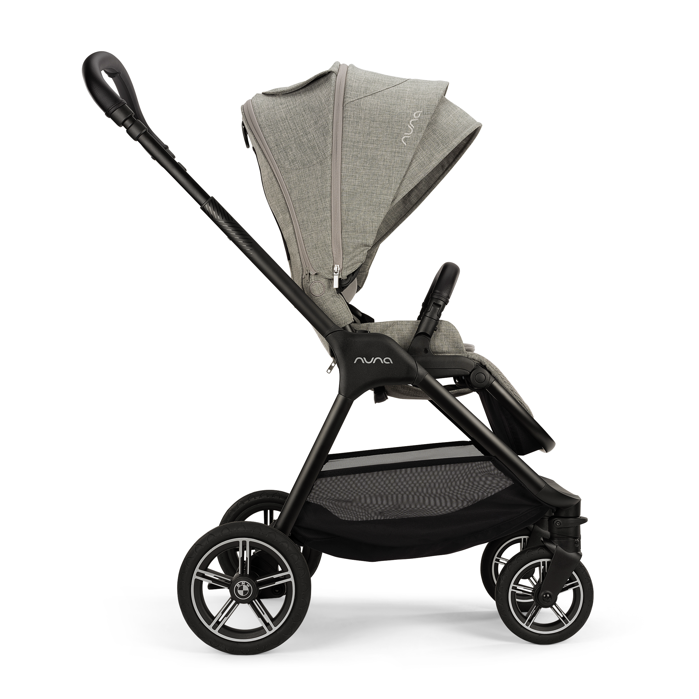 Poussette compact TRIV Next pour bébé de Nuna - Collection BMW