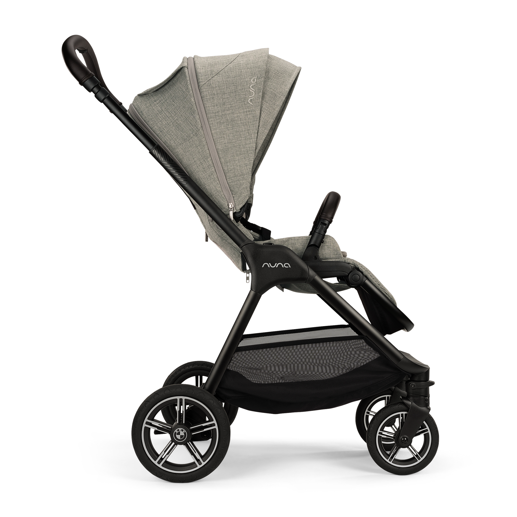 Poussette compact TRIV Next pour bébé de Nuna - Collection BMW