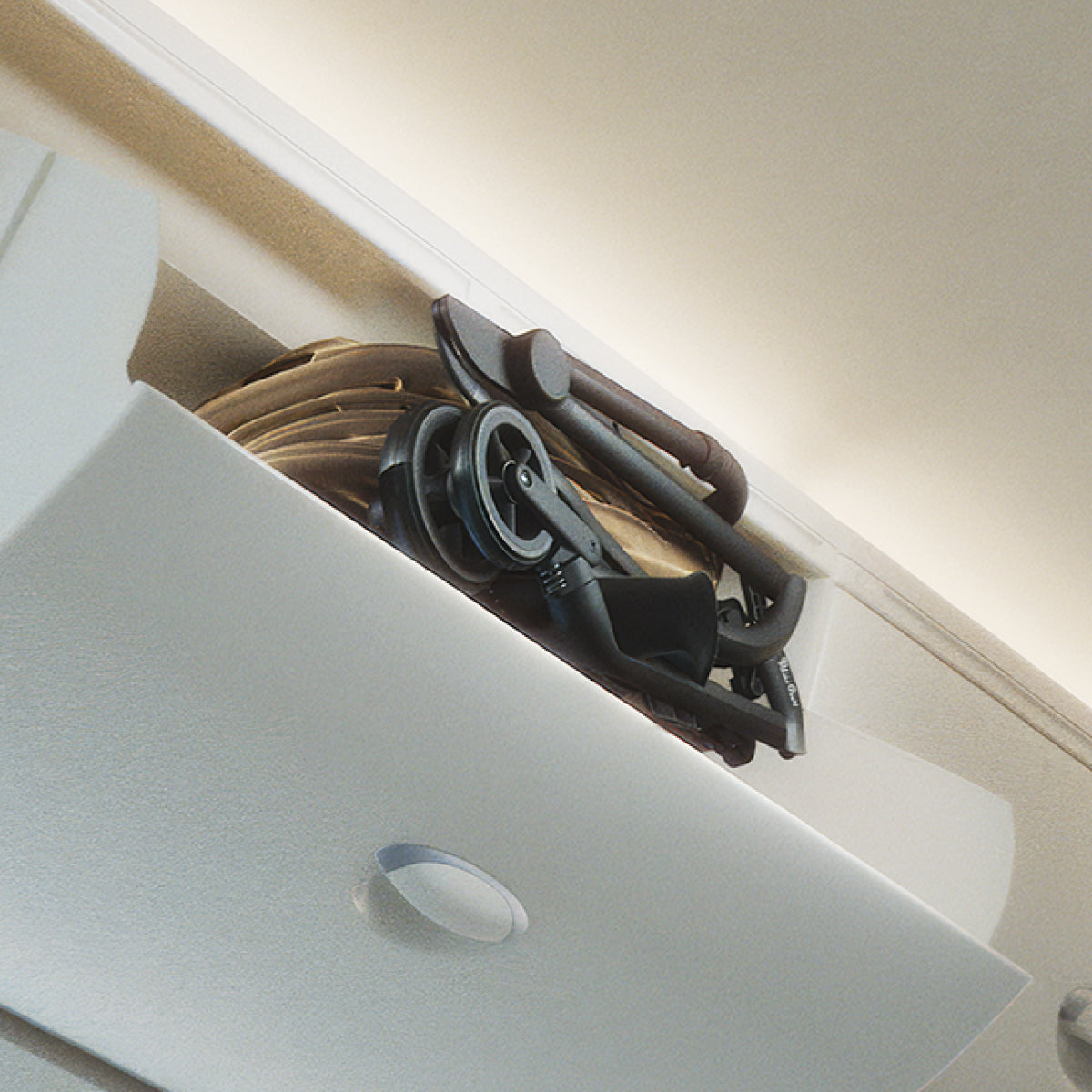 Poussette de voyage Silver Cross Nia - Compacte et conforme aux normes IATA pour les cabines de bagage