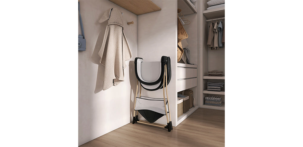 Evolur Cozy Dreamer Bassinet – Black lifestyle