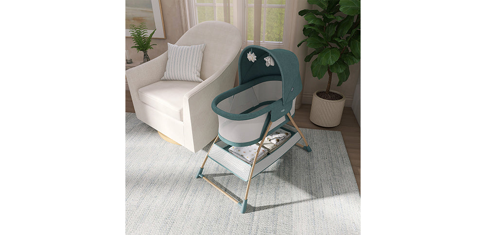 Evolur Cozy Dreamer Bassinet – Green lifestyle