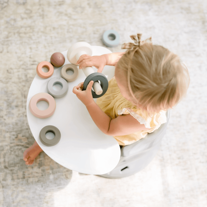 Siège rehausseur et plancher pour bébé Upseat avec tablette