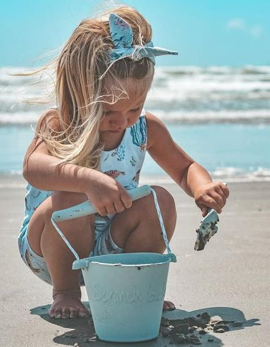 Scrunch Silicone Bucket & Spade Set
