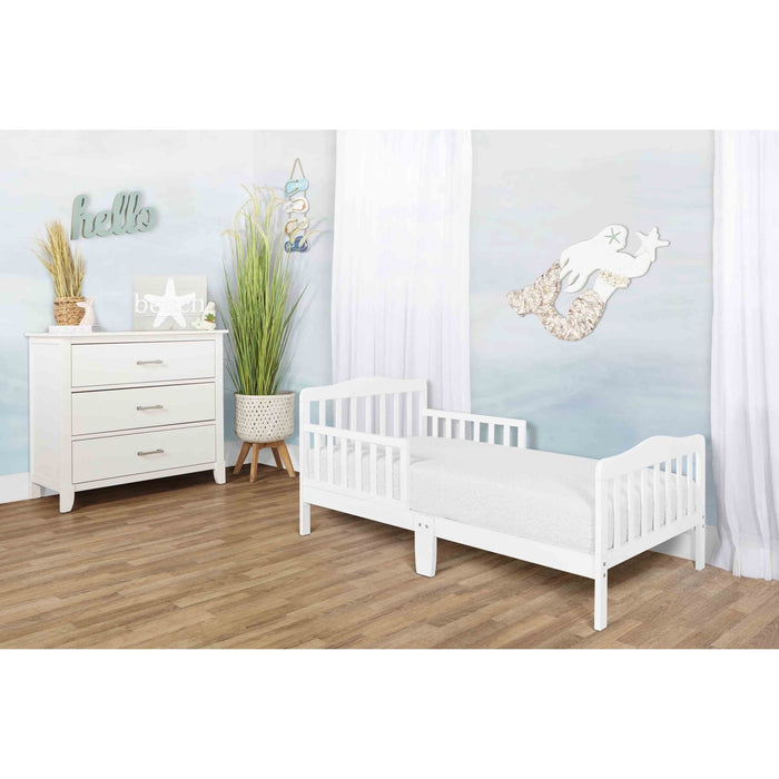 Dream on Me Classic Toddler Bed Cool