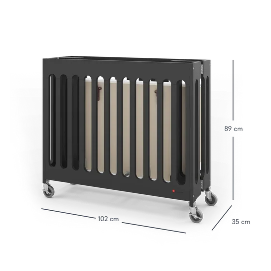 Lit de bébé pliable en bois massif de Foundations Boutique™