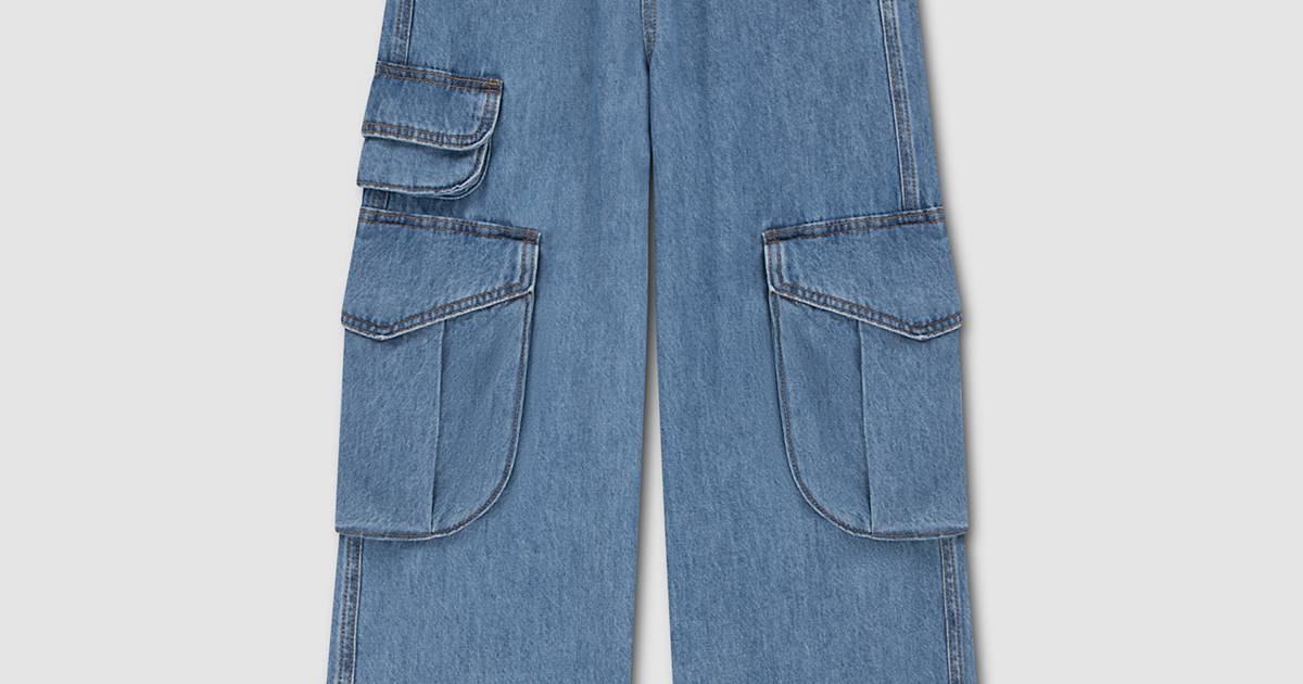 Levi's 3-Pocket Cargo Pants (S to XL)