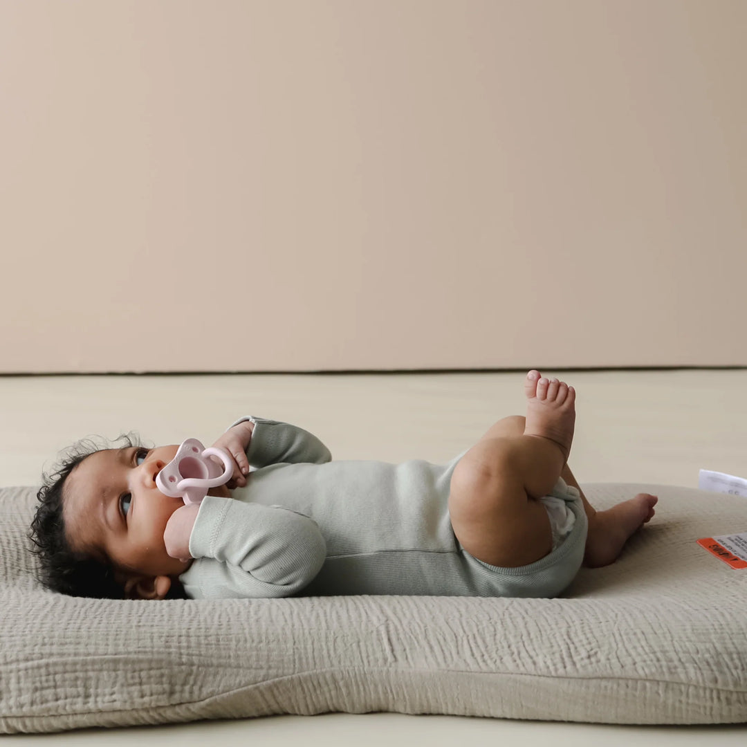 Snuggle me LoungerCurveCover organic cotton muslin