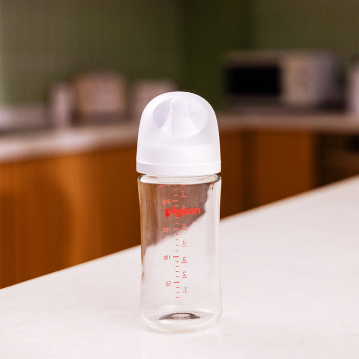 Pigeon® Glass Bottle 8oz with Medium Nipple (3M+)