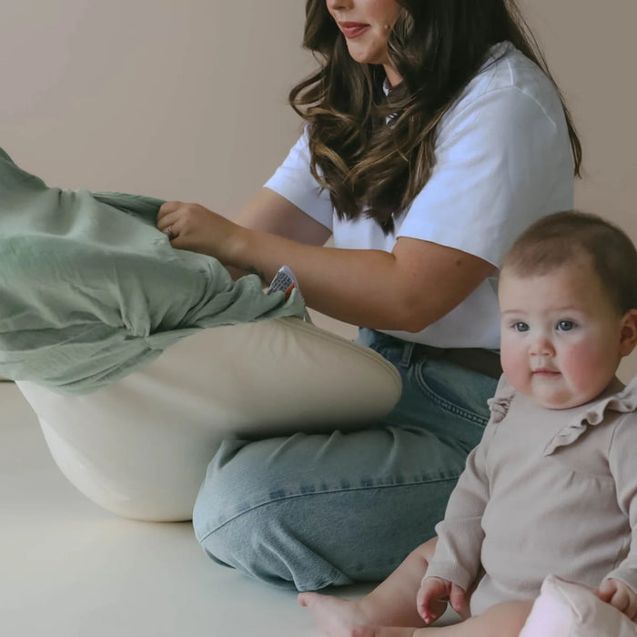 Snuggle me LoungerCurveCover organic cotton muslin