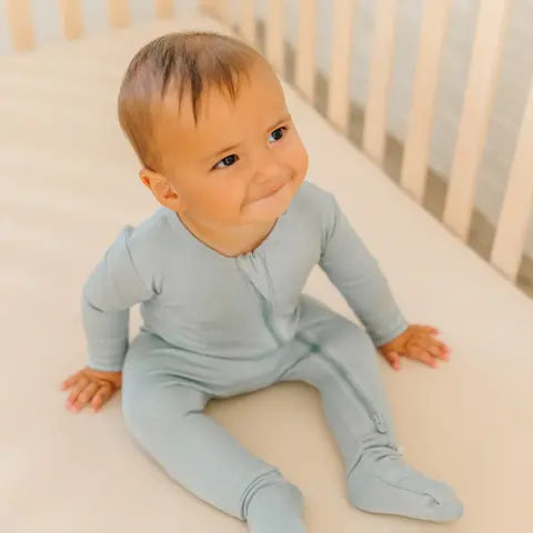 Dreamland Baby LuxeWeave Bamboo Pajamas with DreamCuffs – Sizes 0 to 24m