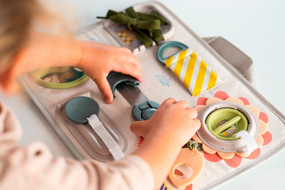 Taf Toys® Snap'n Learn Board 18m+
