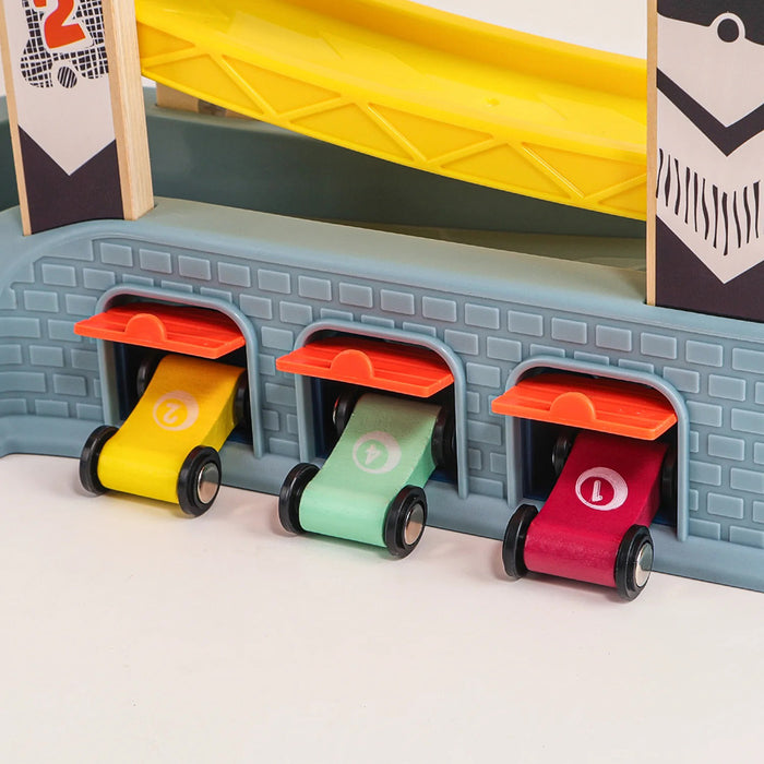 Car Racing Track with 4 Race Cars – 18M+