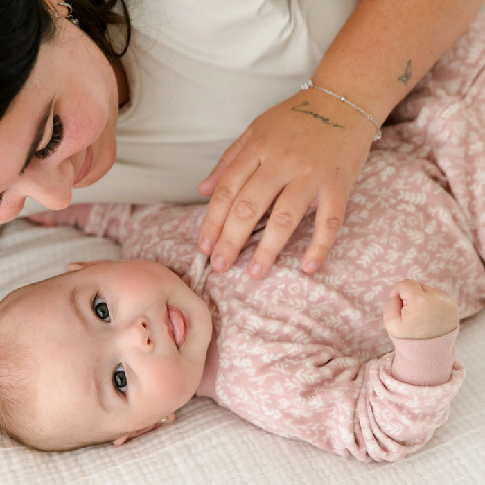 Pyjama 1 pièce à pieds pour bébés en velours de Perlimpinpin - 3-6m