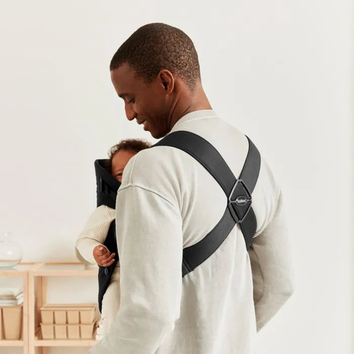 Baby Bjorn® Holiday Bundle | Bouncer Bliss 3D Mesh + Carrier Mini