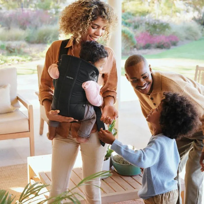 Baby Bjorn® Holiday Bundle | Bouncer Bliss 3D Mesh + Carrier Mini
