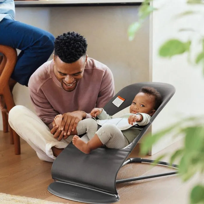 Baby Bjorn® Holiday Bundle | Bouncer Bliss 3D Mesh + Carrier Mini