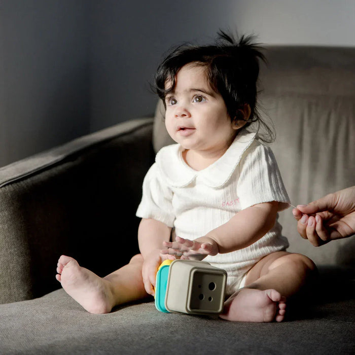 bbluv® - bbluv® Stak – Silicone Stacking Cubes