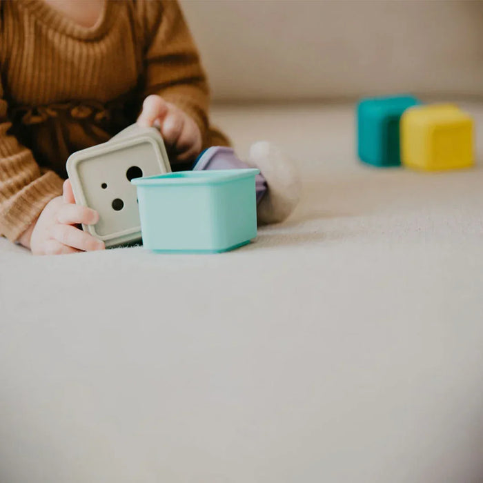 bbluv® - bbluv® Stak – Silicone Stacking Cubes