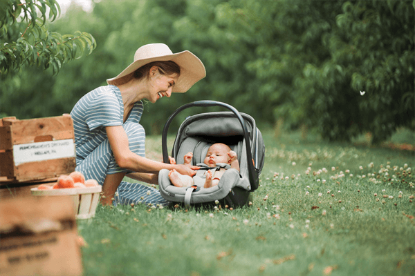 Baby in chicco car seat best sale