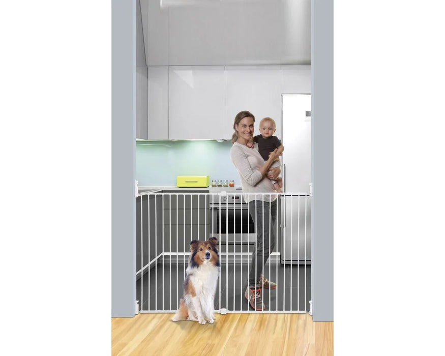 Dreambaby® - Dreambaby® Broadway Xtra Wide & Xtra Tall Gro-Gate® – White