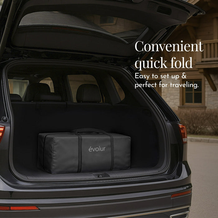 Évolur travel bag in SUV trunk, compact and easy to fold, ideal for family travel.