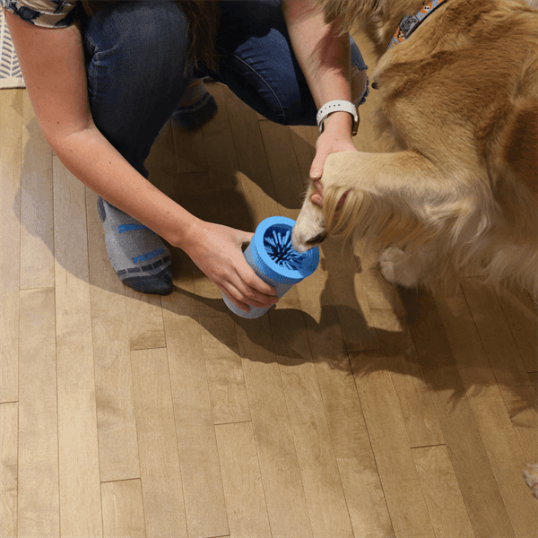 Finn & Winston - Finn & Winston Portable Pet Paw Cleaner - Blue