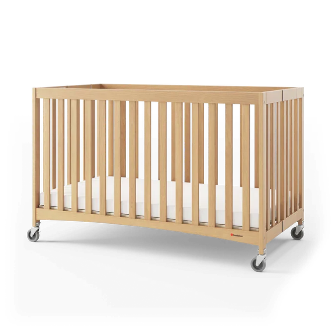 Bassinette pliable pleine grandeur Travel Sleeper® à roulettes surdimensionnées (matelas en mousse inclus)