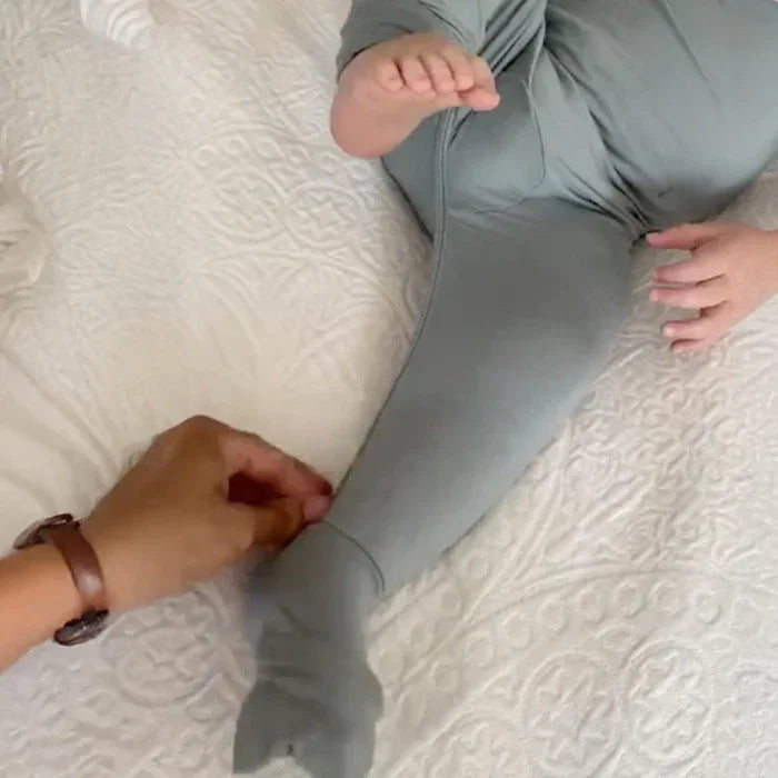 Gunamuna - Gunamuna 2-in-1 Convertible Baby Footie | Sizes 0 to 24m