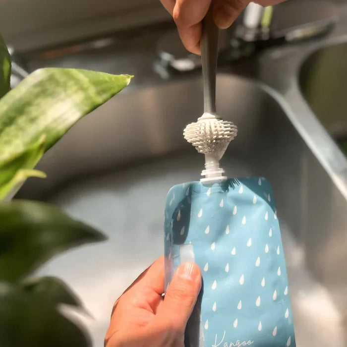 Kangoo et cie - Kangoo et cie Cleaning Brush for Food Pouches, Baby Bottles, and Other Accessories