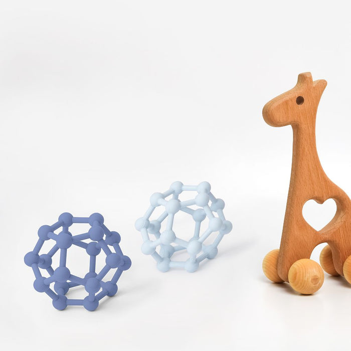 Kushies Silibounce Blue teething ball detail