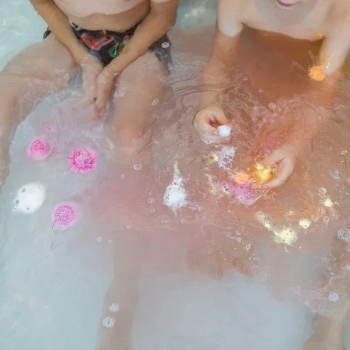 Loot Toy Co. - Loot Toy Co. Funky Fish Food