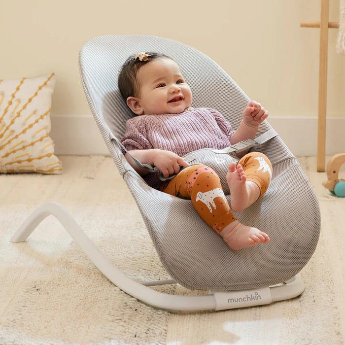 Munchkin® - Munchkin Sping 2-in-1 Baby Bouncer & Rocker
