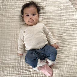 Robeez® - Robeez Girls Classic Bootie Pink Soft Soles