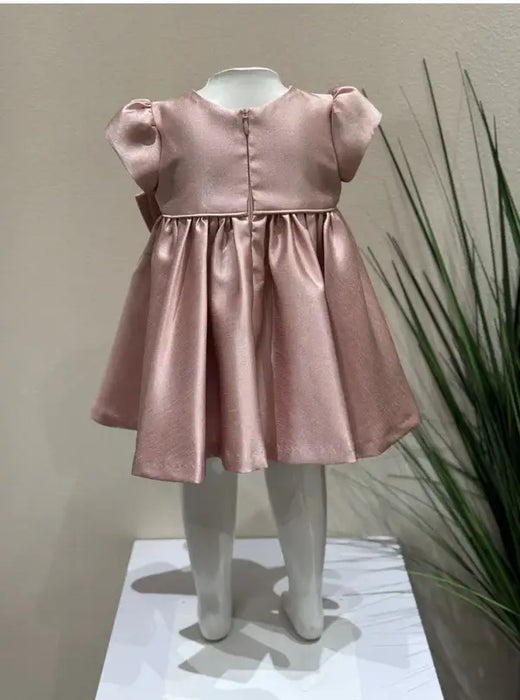 Teter Warm Ailani Pink Metallic Party Dress displayed on a child mannequin indoors.