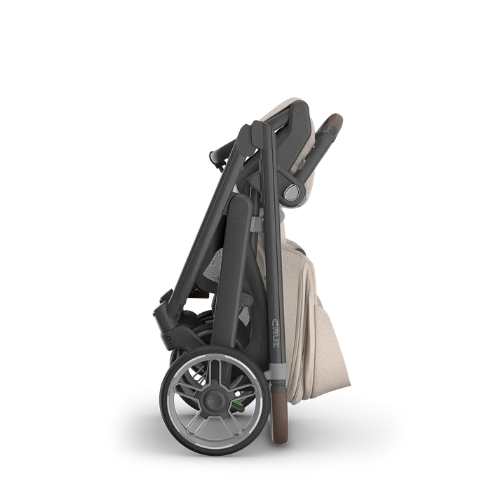 Poussette simple pleine grandeur Cruz V3 d'UPPAbaby – Prête pour les nouveau-nés, inclinable à plat, boucle magnétique