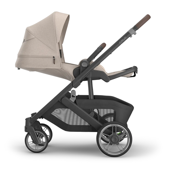 Poussette simple pleine grandeur Cruz V3 d'UPPAbaby – Prête pour les nouveau-nés, inclinable à plat, boucle magnétique