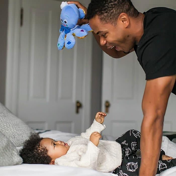 Baby Einstein® - Baby Einstein Octoplush - Talking octopus plush in 3 Languages