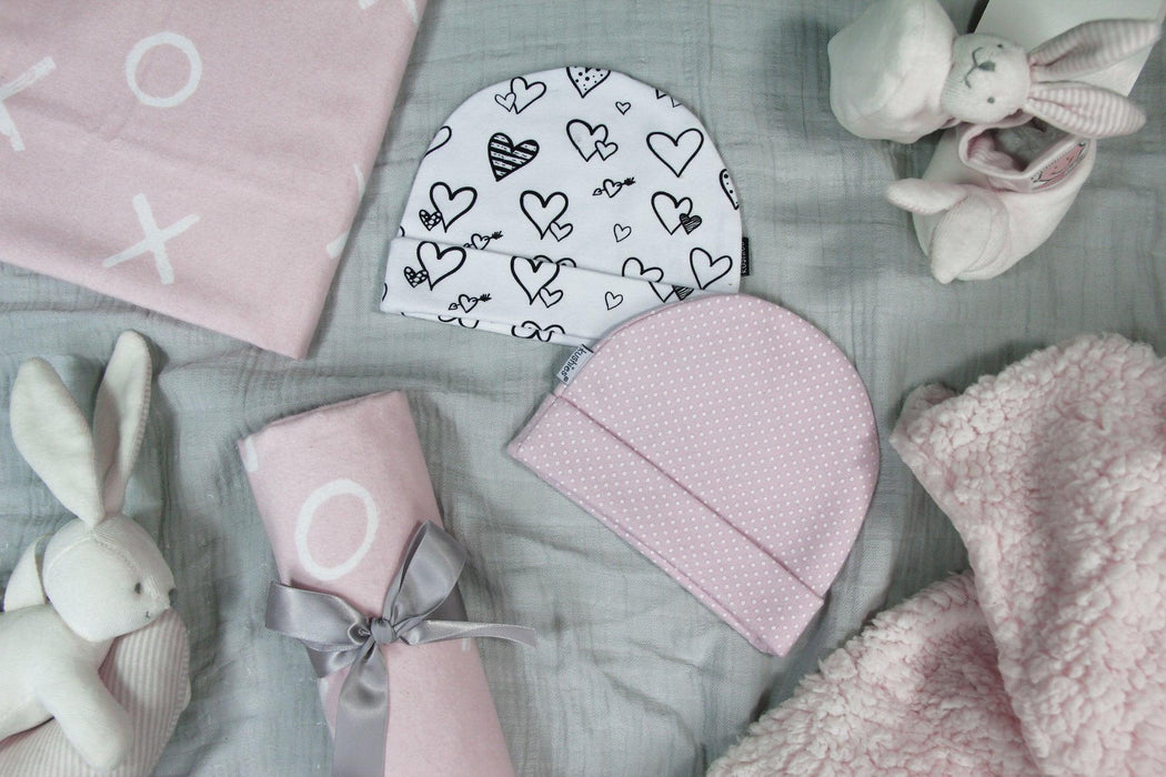 Goldtex - Kushies Baby Cap, 1-3m - Black and White Hearts