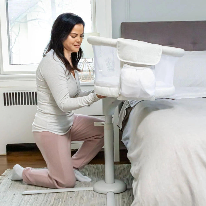 HALO® - HALO™ Bassinest™ Premiere Series Swivel Sleeper - Pebble