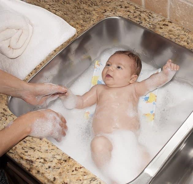 Jolly Jumper® - Jolly Jumper Bathe Eze - Newborn & Baby Support for Bathtime