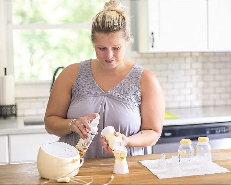 Medela® - Medela Quick Clean Breast Pump Sanitizer Spray - 8oz