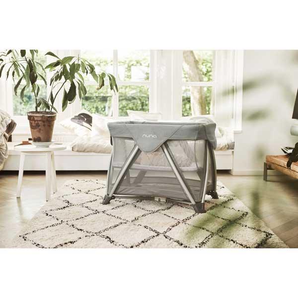 Nuna® - Nuna Sena Playard - Travel Playard - Graphite