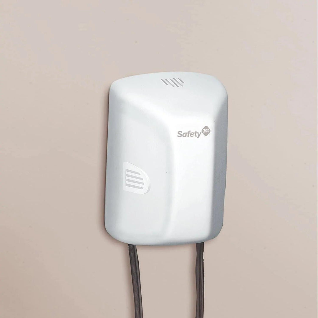 Safety 1st® - Safety 1st® Outlet Cover with Cord Shortener