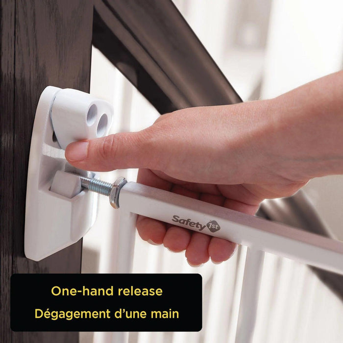 Safety 1st® - Safety 1st Top of Stairs Expanding Metal Gate