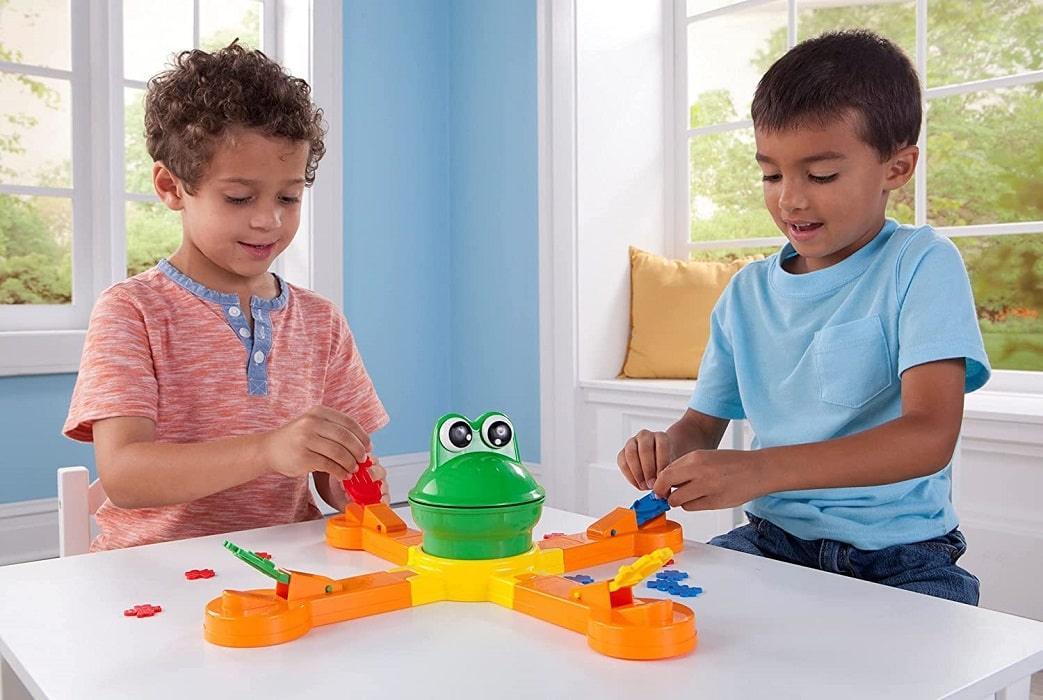 Mlle Gobe la Mouche (Greedy Green Frog) - Board Game - Tomy 1984 Mlle Gobe la Mouche (Greedy Green Frog) - Board Game - Tomy 1984