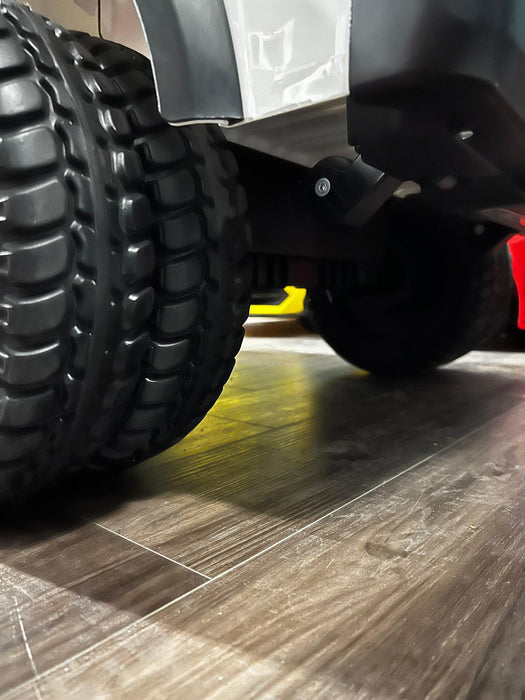 Voltz Toys - Voltz Toys Licensed Ford F-450 Super Duty 24V 2-Seater Ride-On Truck with Remote, Music & LED Lights